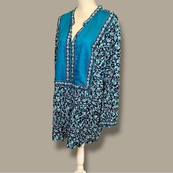 NWT Woman Within ‘Plus Size Button-Front Mixed Print Tunic’ in Teal/Navy Floral - Picture 4 of 15